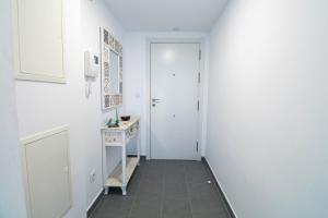 Fotografia z galérie ubytovania RentitSpain Apartamento Oasis de Salobreña Gym y Balcón v destinácii Salobreña