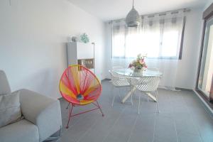 Posedenie v ubytovaní RentitSpain Apartamento Oasis de Salobreña Gym y Balcón