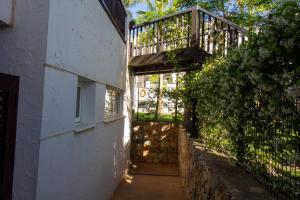 Vonkajšia záhrada v ubytovaní RentitSpain Apartamento Oasis de Salobreña Gym y Balcón