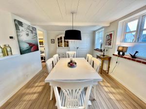 马斯塔尔Lækkert byhus i hjertet af Marstal的相册照片