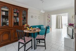 Imagen de la galería de Sea view apartment "Elise", en Loutraki 14 fotos más