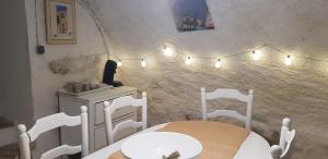 Zdjęcie z galerii obiektu Jolie maison de ville La Petite Magnanerie w mieście La Roque-dʼAnthéron