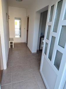 Fotografie z fotogalerie ubytování Family friendly apartments with a swimming pool Barbat, Rab - 4951 v Rabu