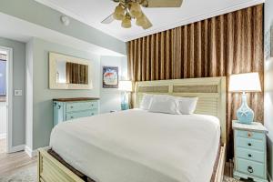 En eller flere senge i et værelse på Shores of Panama 2030 + 32 billeder