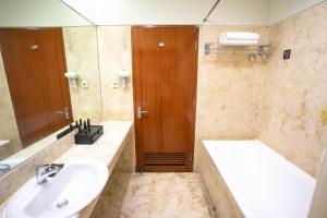 Koupelna v ubytování Hotel Savoy Homann