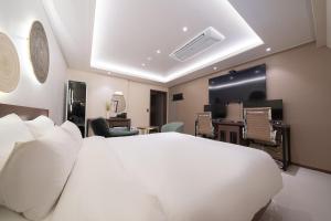 忠州市From H About Hotel Chungju的相册照片