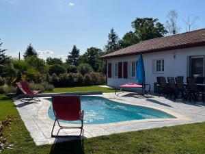 Swimming pool sa o malapit sa Maison "Gure Zerua", Pays Basque