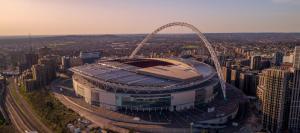 an aerial view of a soccer stadium with auid at Luxurious Room Near Train Station in London