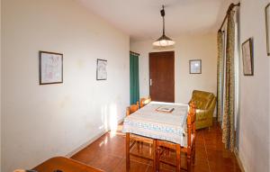 Posteľ alebo postele v izbe v ubytovaní Cozy Apartment In Carcheto Brustico