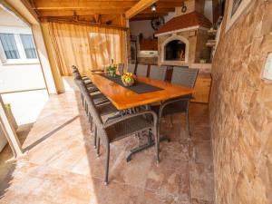 Fotografie z fotogalerie ubytování Holiday Home near Trogir v destinaci Kaštel Štafilić