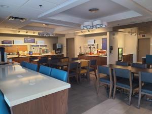 Restaurace v ubytování Holiday Inn Express Fort Lauderdale North - Executive Airport by IHG