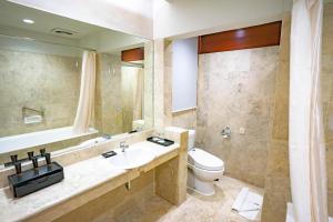 Koupelna v ubytování Hotel Savoy Homann