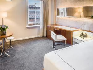 Postel nebo postele na pokoji v ubytování 33 Hotel, New York City, Seaport