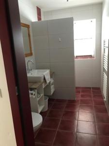 A bathroom at Appartement zum Rössl