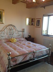 A bed or beds in a room at Villa Giulia - Homelike Villas
