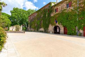 Fotografia z galérie ubytovania Chateau en Provence v destinácii Châteauneuf-le-Rouge