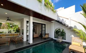 Πισίνα στο ή κοντά στο Casa Carolina Bali
