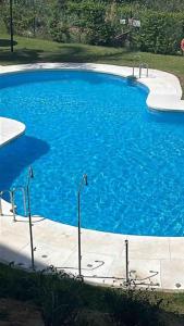 Bazén v ubytovaní Ideal Apartamento Manilva Playa alebo v jeho blízkosti