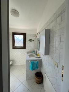 Gambar di galeri bagi bilocale vista porto di Cannigione