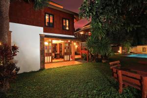 Taman di luar WoLin Lemon Resort