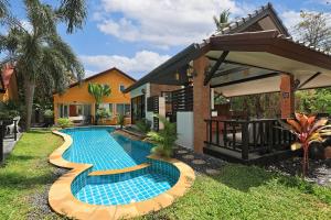 Kolam renang di atau dekat dengan WoLin Lemon Resort