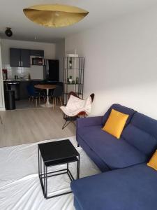 Η κουζίνα ή μικρή κουζίνα στο Appart neuf entre Paris et Versailles, A 5 mn école Ducasse +9 φωτογραφίες