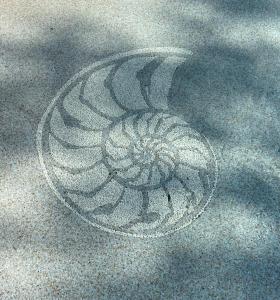 a drawing of a pineapple on the ground at Resort La Ghiaia in Sarzana