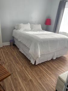 Posteľ alebo postele v izbe v ubytovaní 2bed 1bath close to downtown LB, LA and OC.