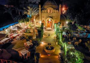 Zahrada ubytování Embrace Hotel