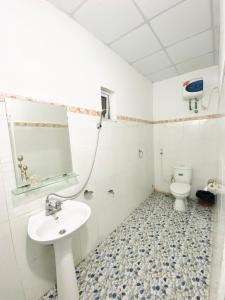 Phòng tắm tại Nhà Nghỉ Mộc Châu Ecolodge