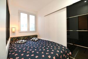 Cozy flat nearby Arc de triomphe, Champs Elysees & Palais des congres