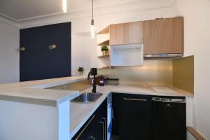 Cozy flat nearby Arc de triomphe, Champs Elysees & Palais des congres