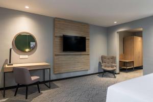 Televiisor ja/või meelelahutuskeskus majutusasutuses Park Inn by Radisson, Lagos Victoria Island
