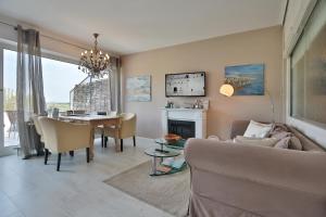 Posezení v ubytování Am Kardohr 5 Appartement Weitblick