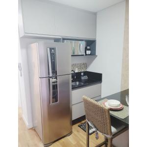 Η κουζίνα ή μικρή κουζίνα στο Flat Studio Granja Viana Completo 411