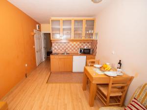 Fotografie z fotogalerie ubytování Apartment Bencun-4 by Interhome v destinaci Makarska