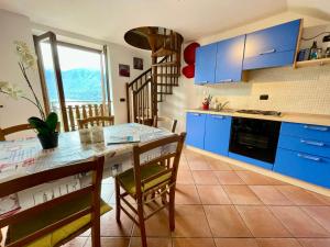 Kuchyň nebo kuchyňský kout v ubytování Apartment Cà del Fritz by Interhome