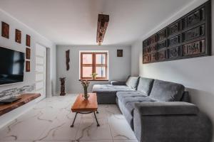 Posedenie v ubytovaní Apartament w Centrum Szczawnicy