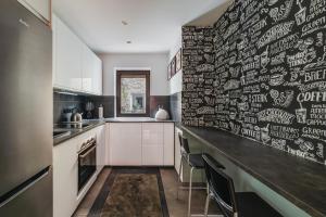 Kuchyňa alebo kuchynka v ubytovaní Apartament w Centrum Szczawnicy