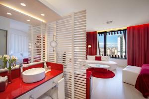 אזור ישיבה ב-Hotel Porta Fira 4* Sup +37 תמונות