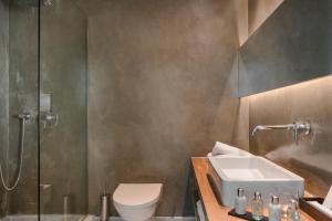 Um banheiro em Grace Mykonos