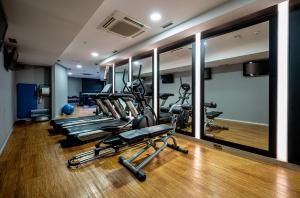 Fitness centrum a/nebo fitness zařízení v ubytování Albir Playa Hotel & Spa