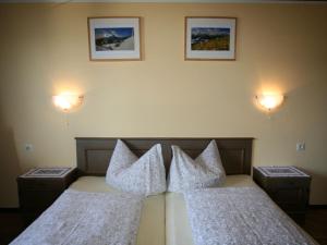 Posteľ alebo postele v izbe v ubytovaní Apartment Tom by Interhome