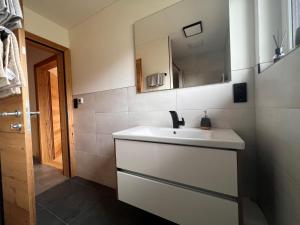 Koupelna v ubytování Holiday Home Hettegg Lehen by Interhome