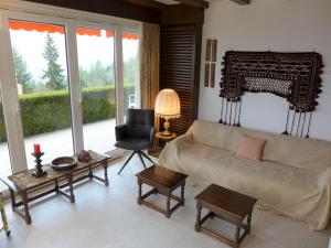 Χώρος καθιστικού στο Apartment Marigny Dent-Blanche 9-8 by Interhome