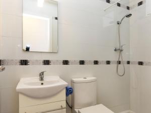 Koupelna v ubytování Apartment Abanicos by Interhome