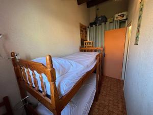 Ένα ή περισσότερα κρεβάτια σε δωμάτιο στο Villa Port Barcarès, 3 pièces, 4 personnes - FR-1-81-210