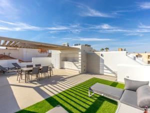 Balkón nebo terasa v ubytování Apartment Tropical Beach Penthouse by Interhome