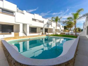 Bazén v ubytování Apartment Tropical Beach Penthouse by Interhome nebo v jeho okolí