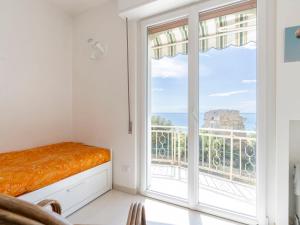 Ένα ή περισσότερα κρεβάτια σε δωμάτιο στο Apartment La Fortezza by Interhome +16 φωτογραφίες